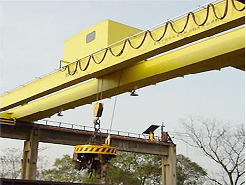 山西QC型電磁吸盤式雙梁橋式起重機(jī)